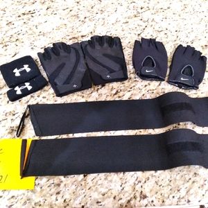 2 pair lifting gloves and 1 pair wrist wraps